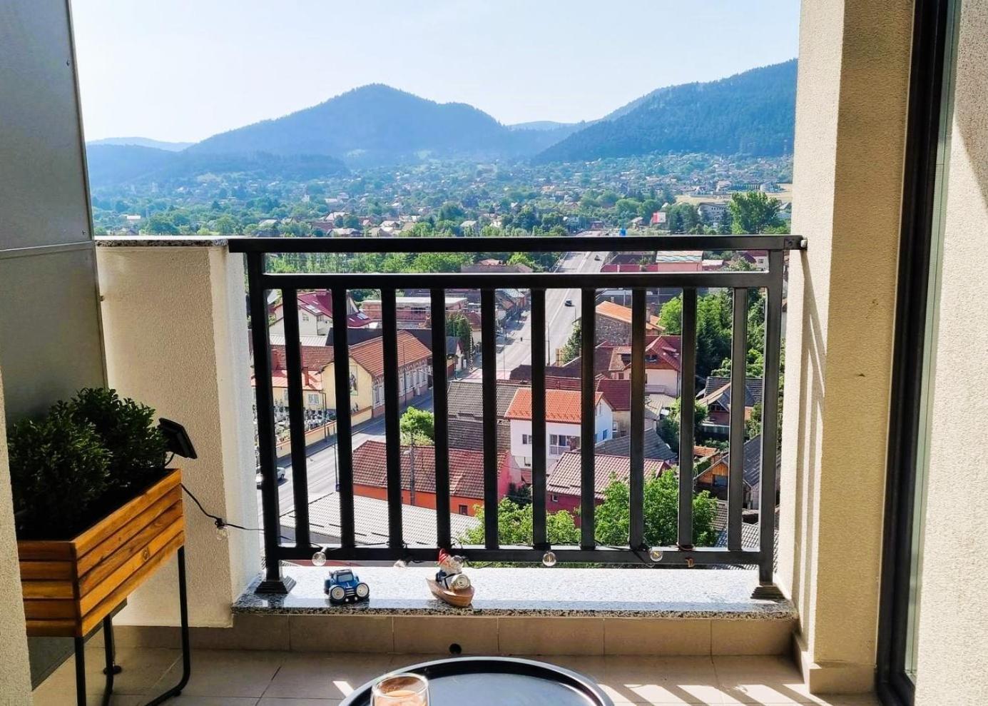 Mountain View Retreat Apartment - Braşov Dış mekan fotoğraf